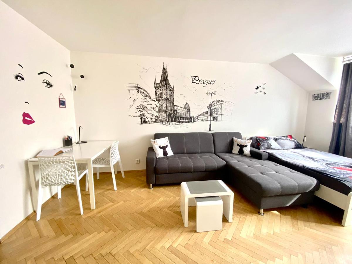 Fantastic Apartment In The City Center 프라하 외부 사진